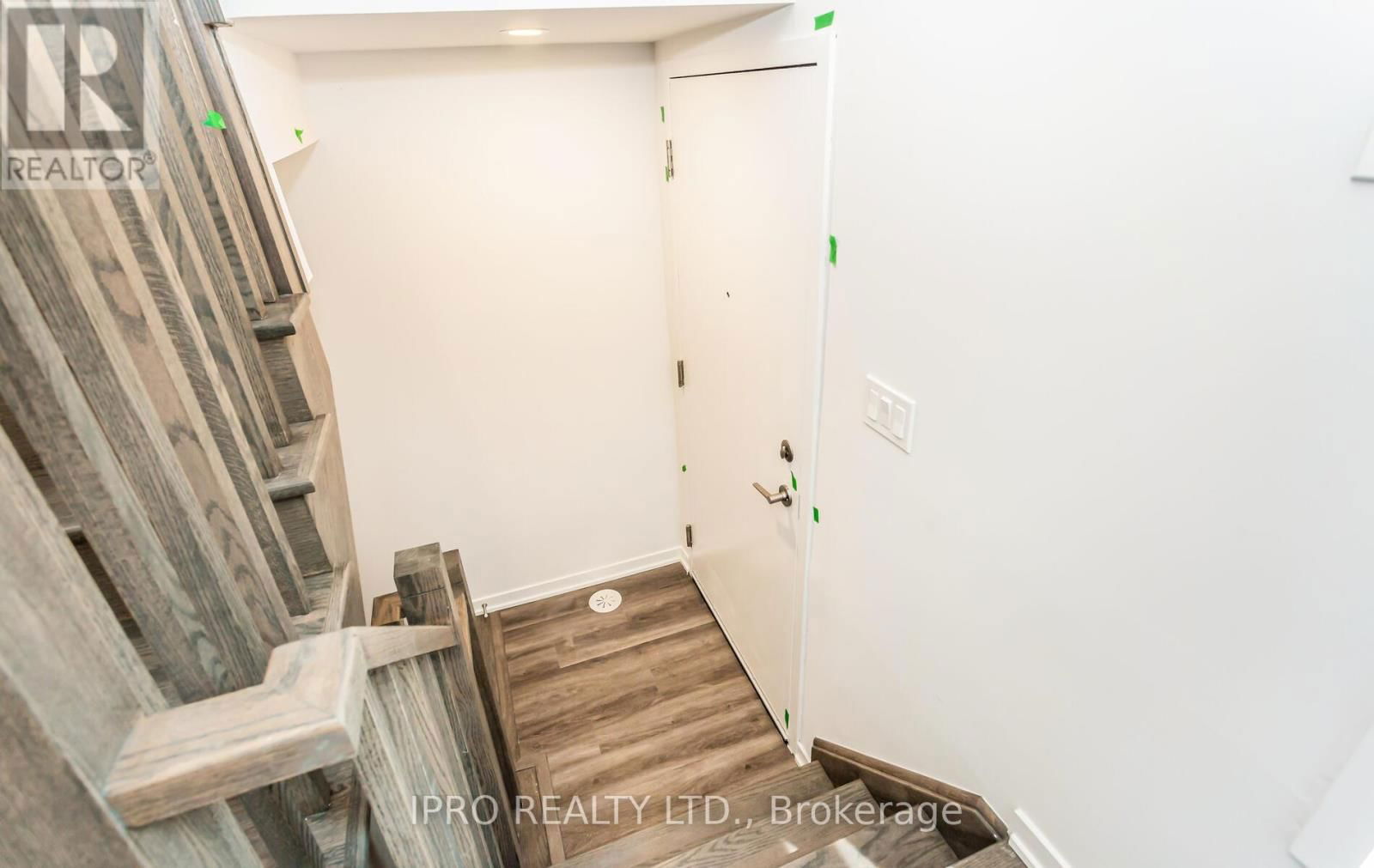 81 - 10 WILLIAM JACKSON WAY Image 18