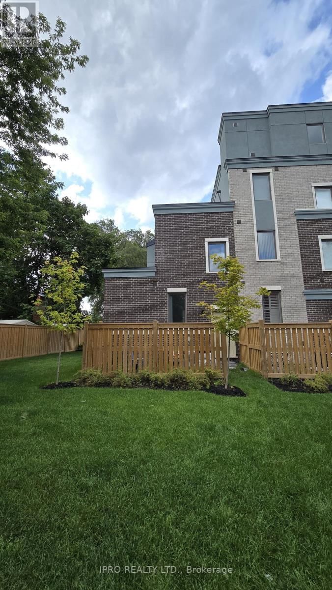 81 - 10 WILLIAM JACKSON WAY Image 30
