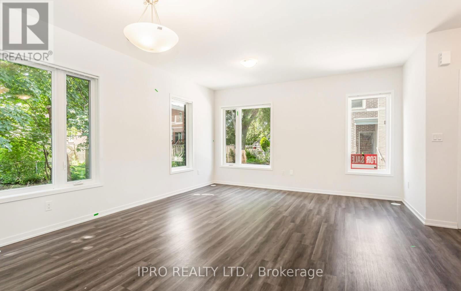 81 - 10 WILLIAM JACKSON WAY Image 6