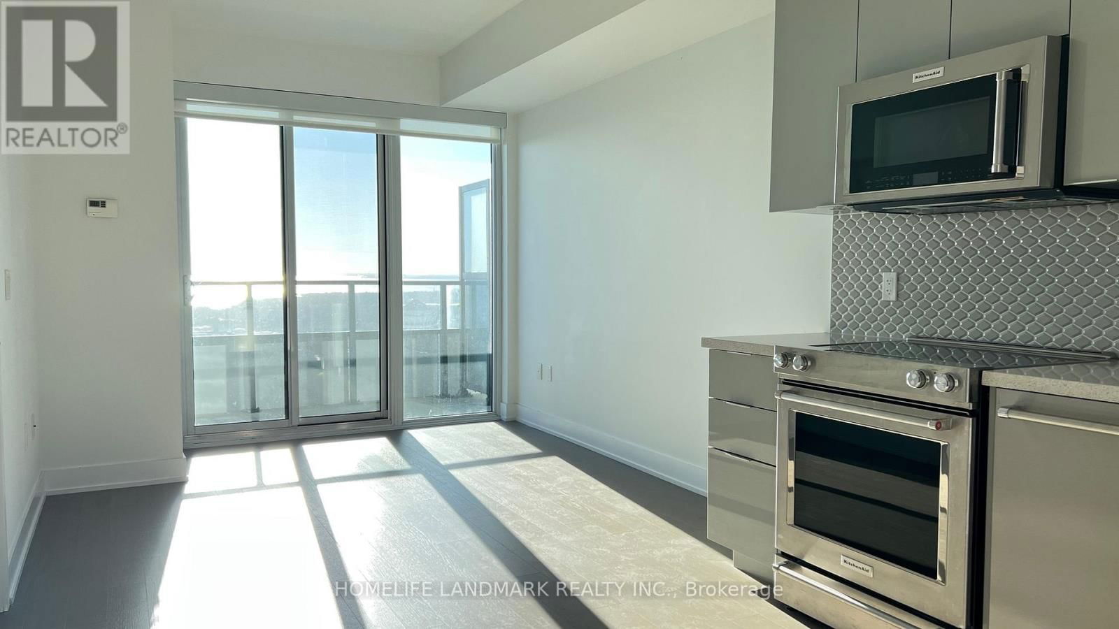 3819 - 30 SHORE BREEZE DRIVE Image 10