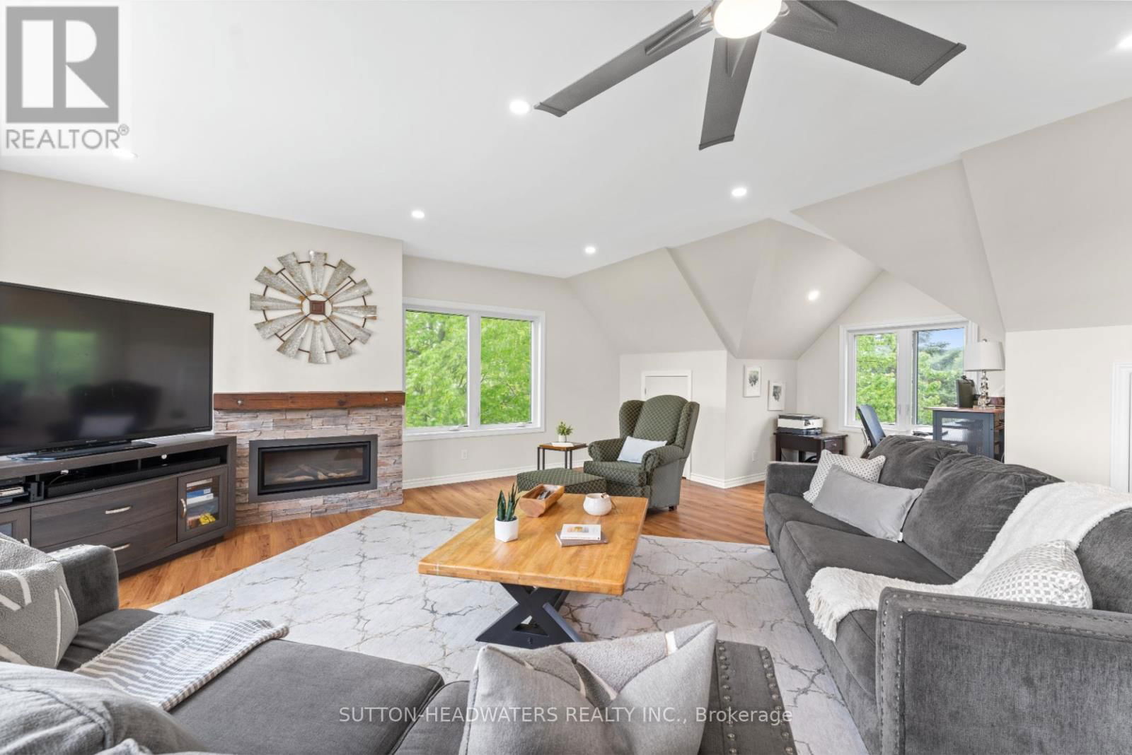 15415 CLAYHILL ROAD Image 25