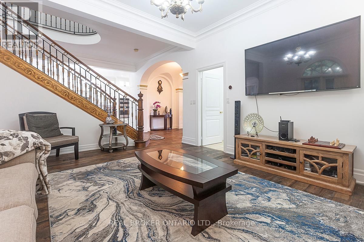 10 COSTNER PLACE Image 14
