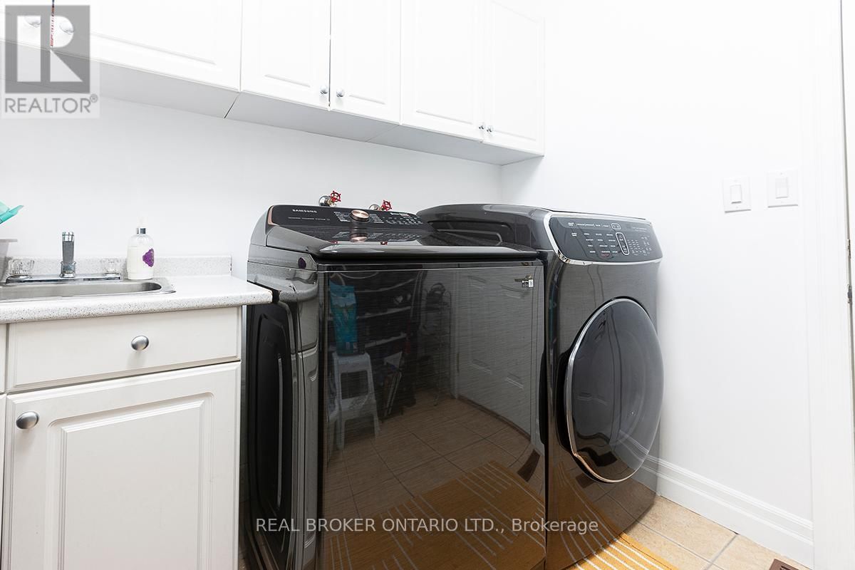 10 COSTNER PLACE Image 16