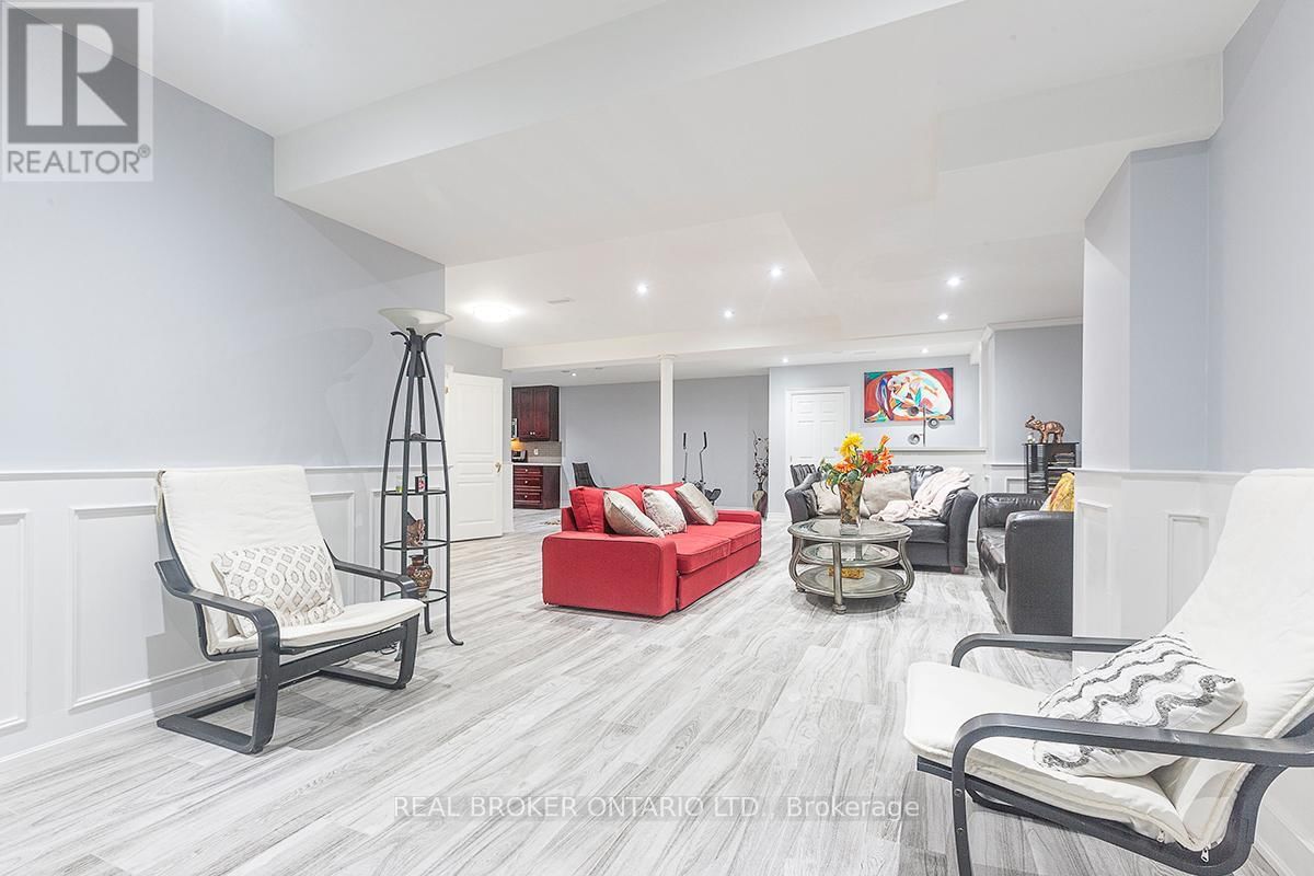 10 COSTNER PLACE Image 33