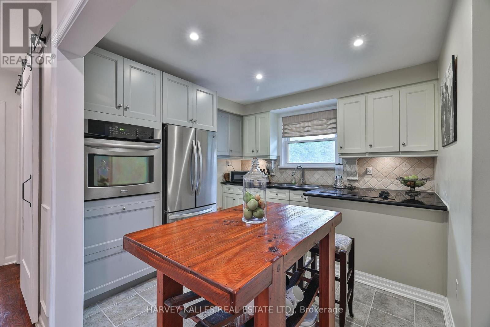 437 SEATON DRIVE Image 16