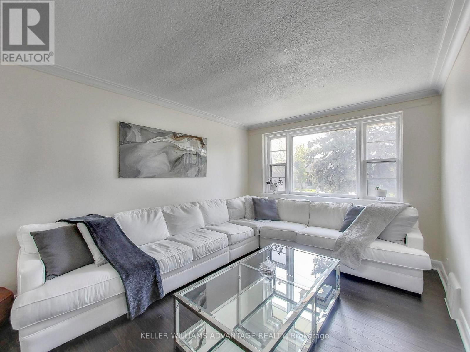 34 GLEN BELLE CRESCENT Image 11