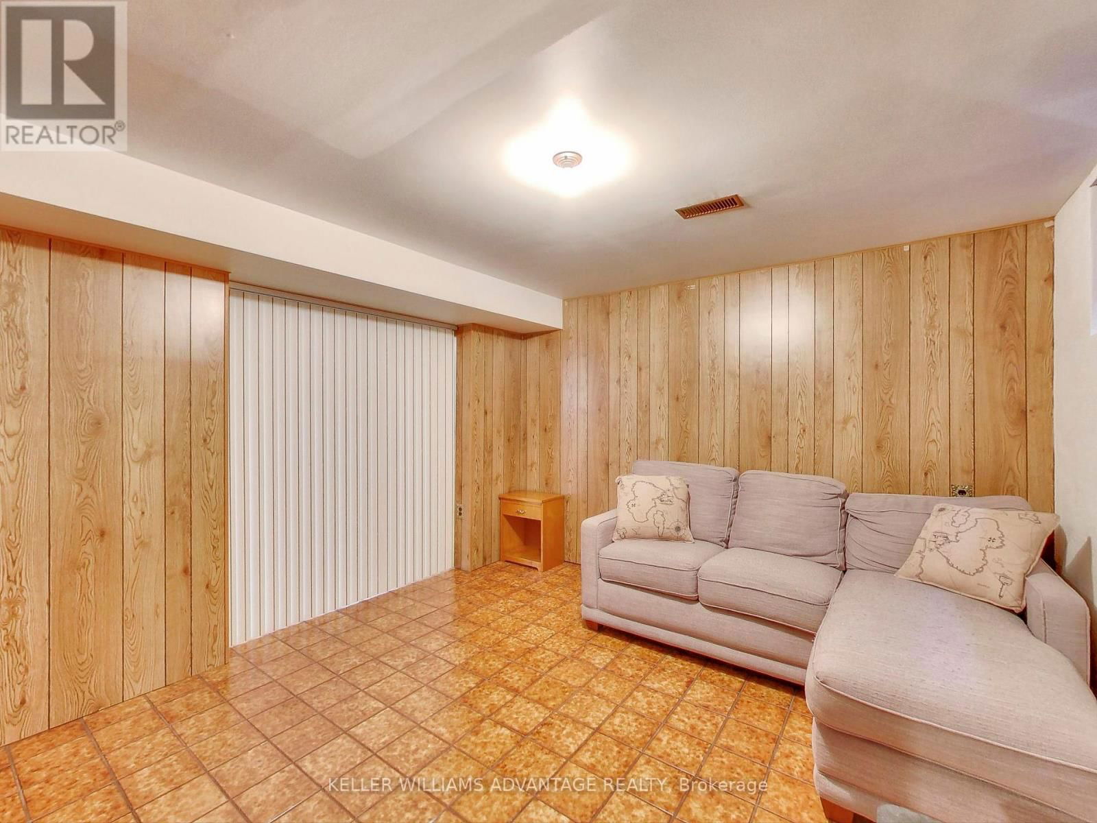 34 GLEN BELLE CRESCENT Image 39