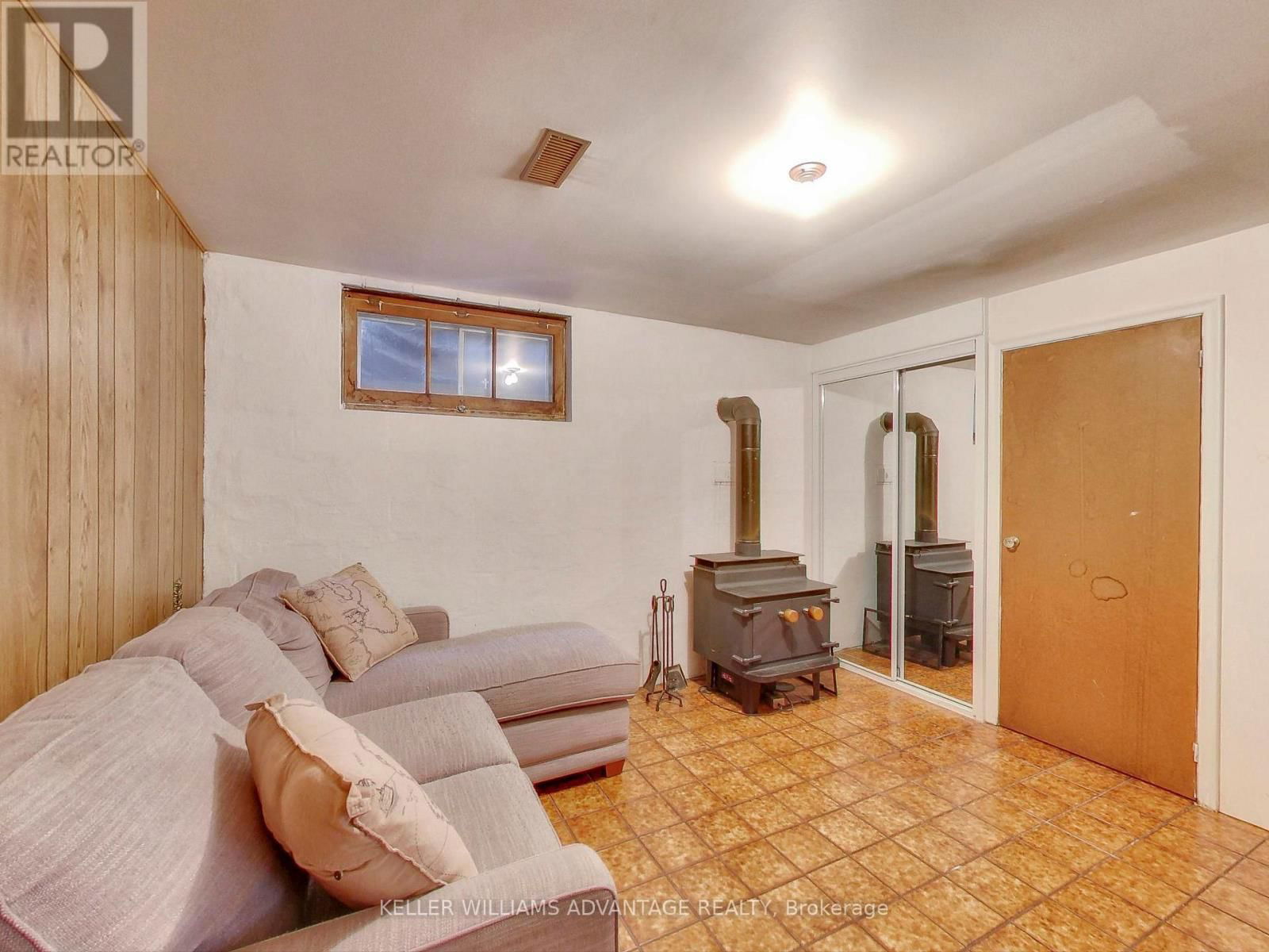 34 GLEN BELLE CRESCENT Image 40
