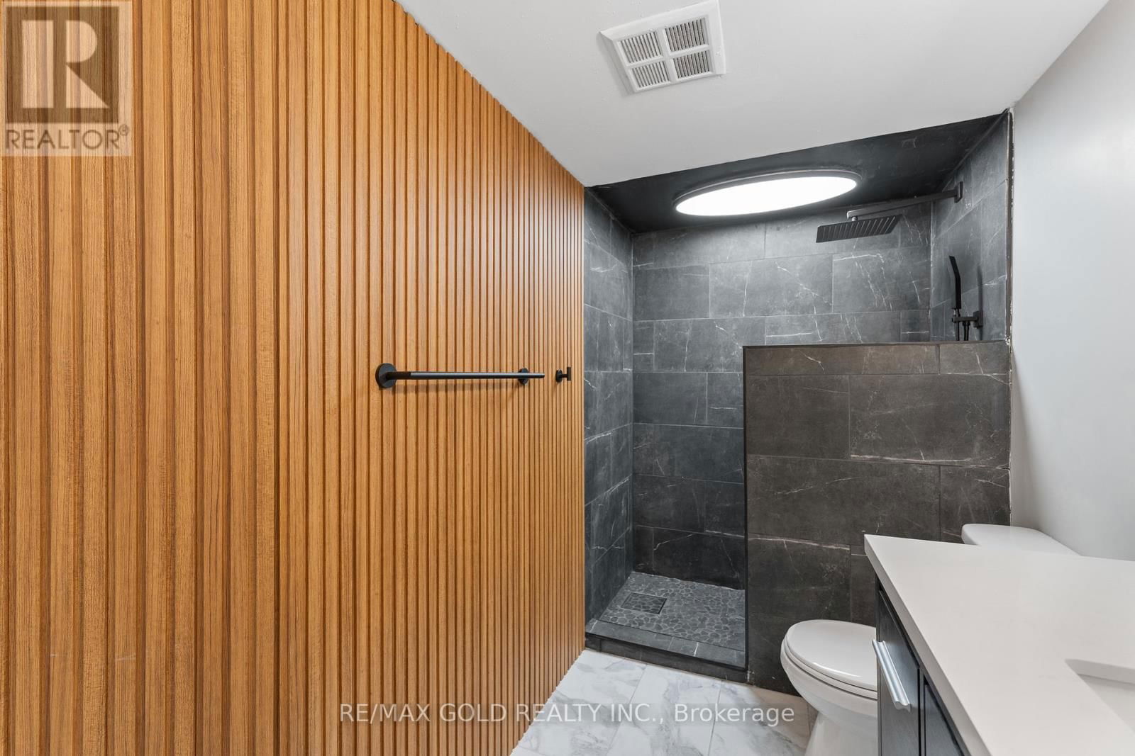 413 - 61 MARKBROOK LANE Image 21