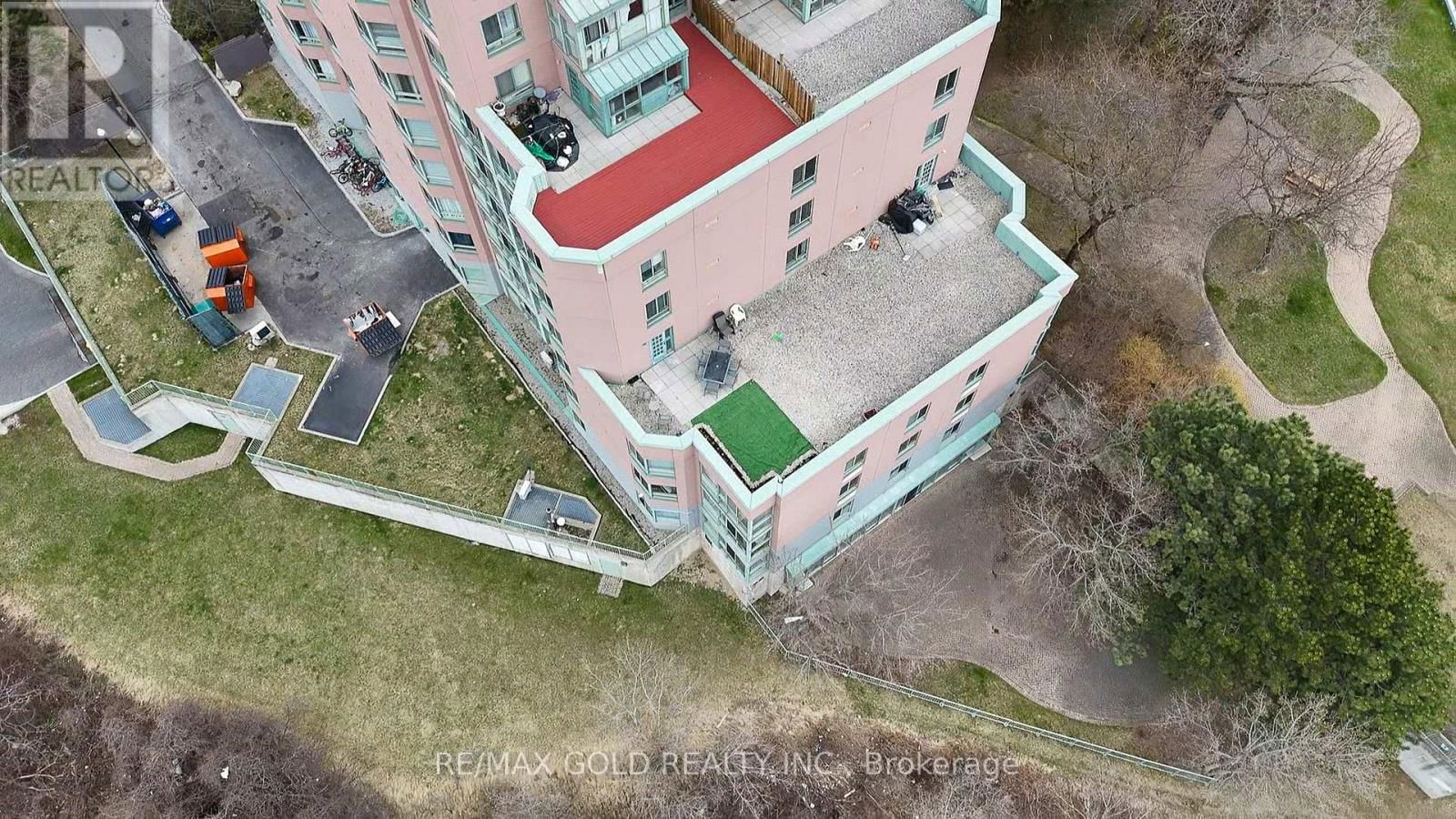 413 - 61 MARKBROOK LANE Image 32