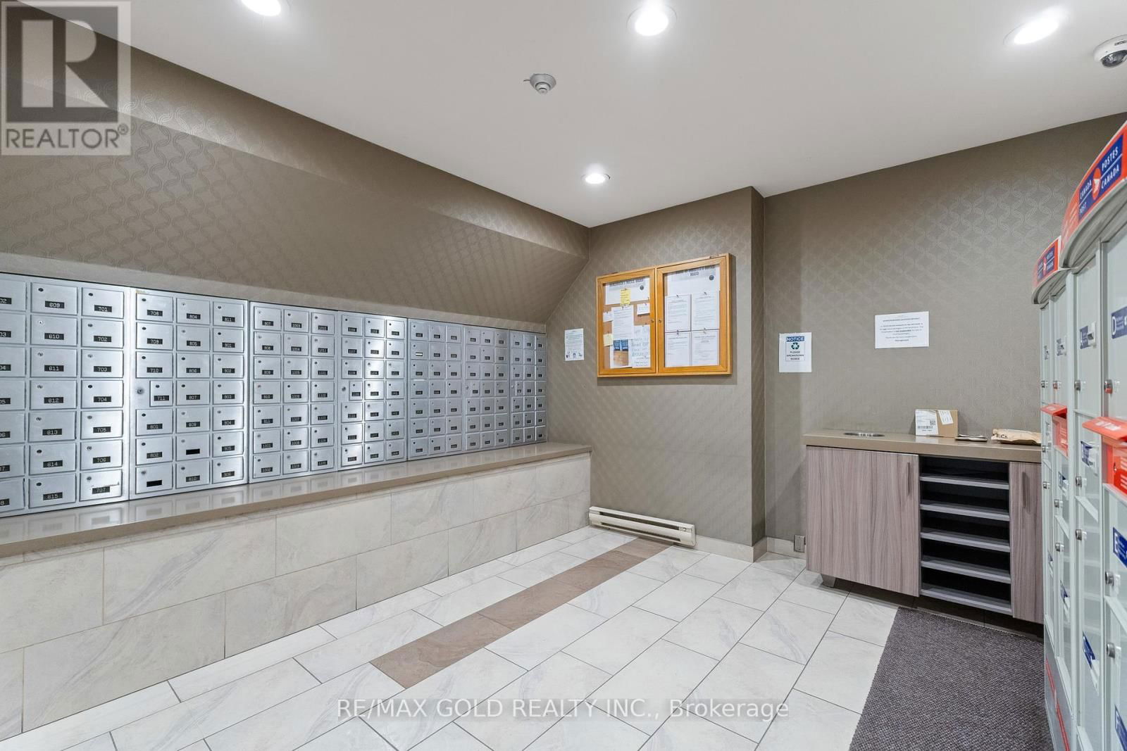 413 - 61 MARKBROOK LANE Image 33