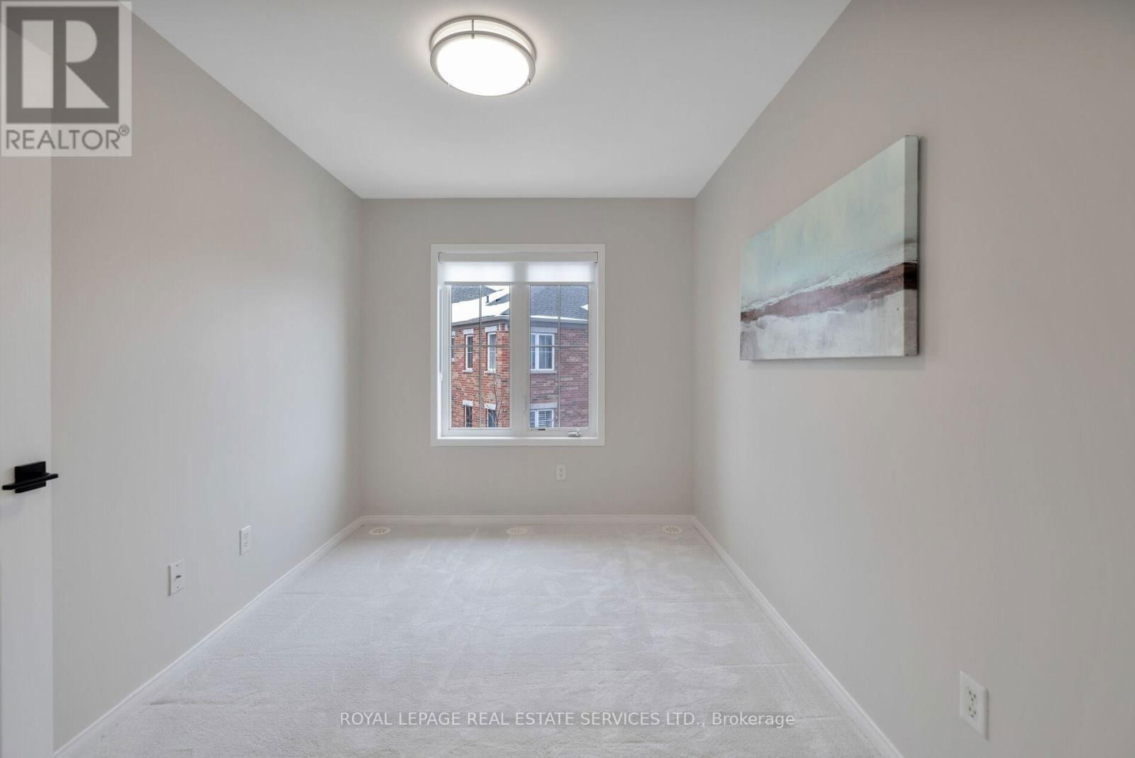 10 - 15 HAYS BOULEVARD Image 23