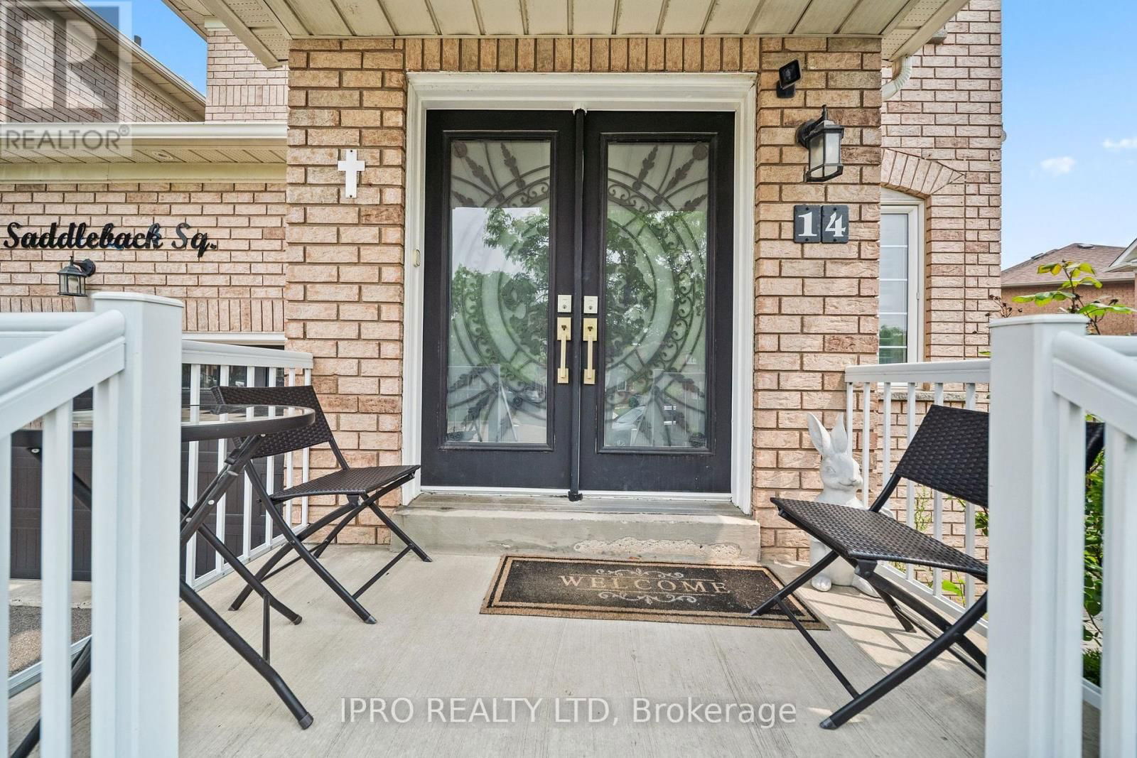 14 SADDLEBACK SQUARE Image 3