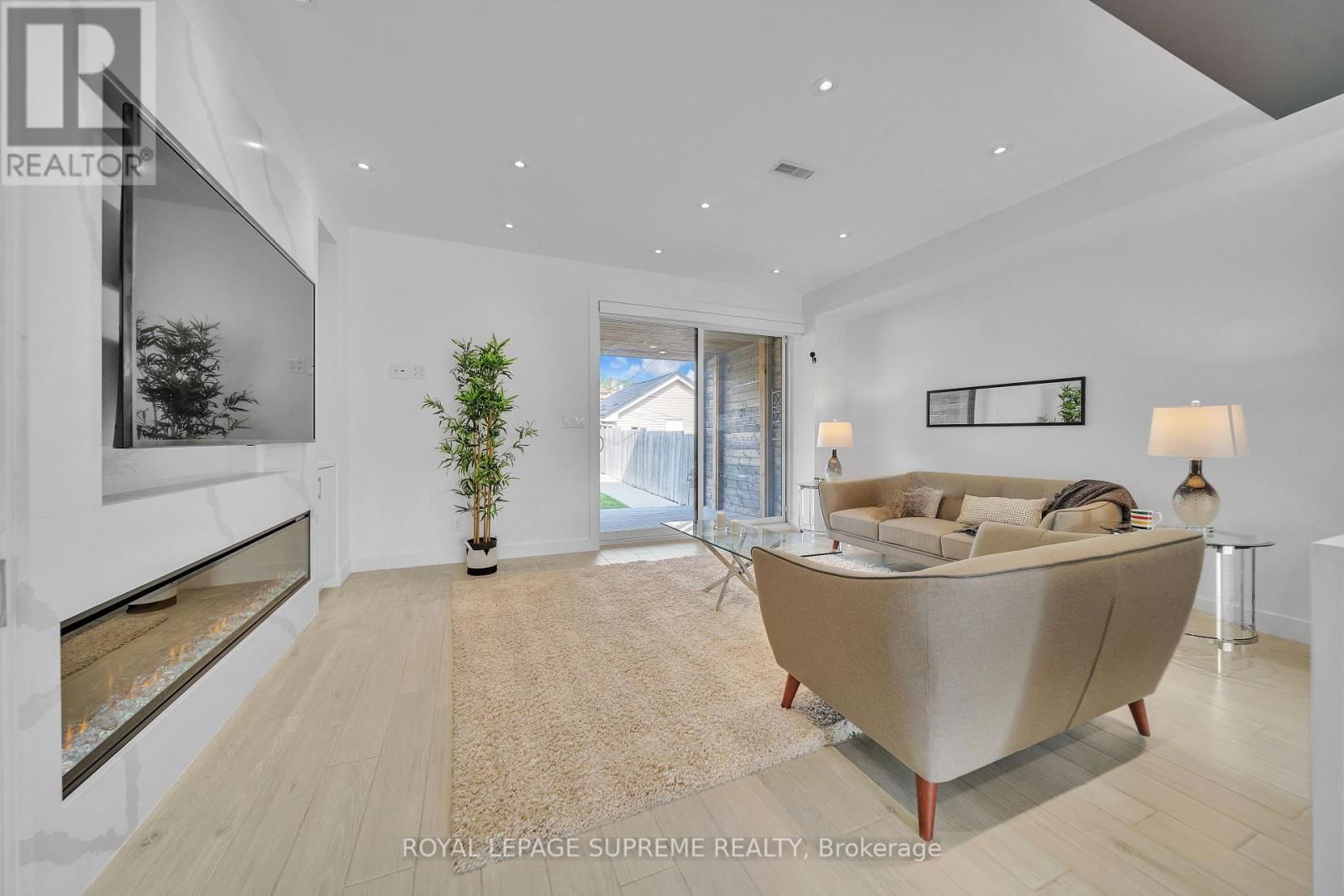 291 GILBERT AVENUE Image 16