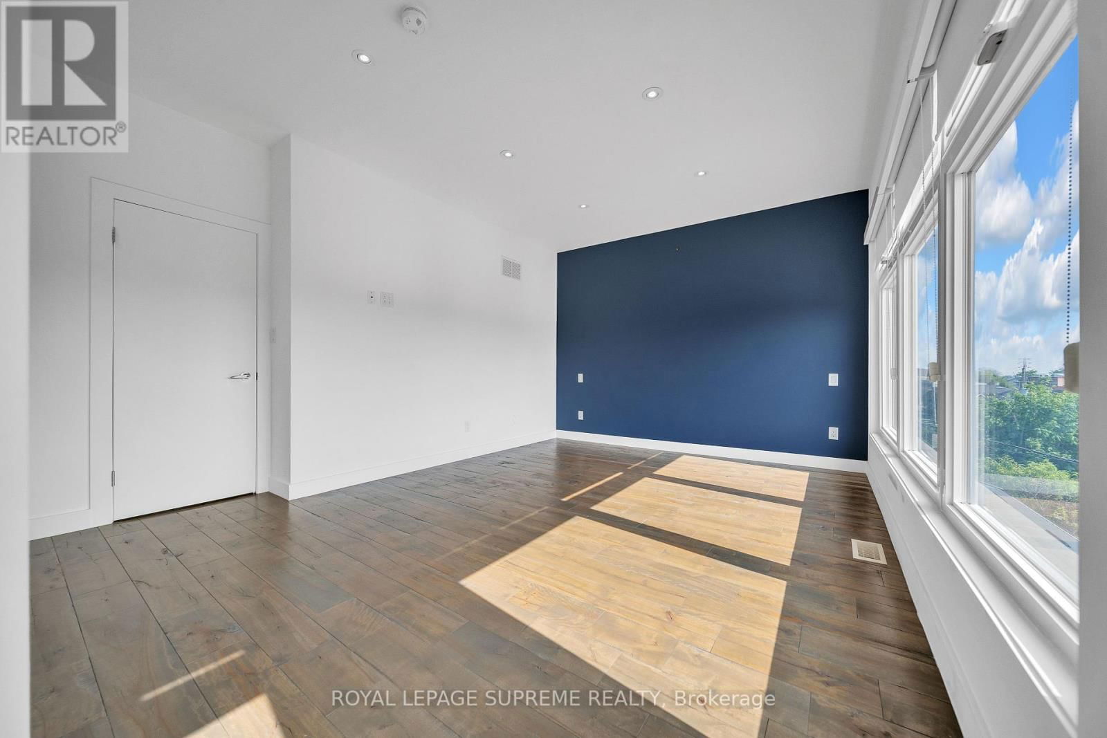 291 GILBERT AVENUE Image 22