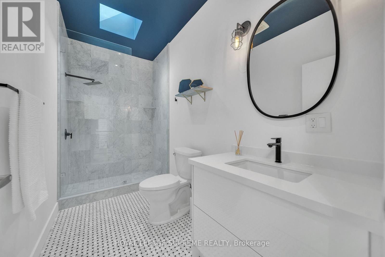 291 GILBERT AVENUE Image 23