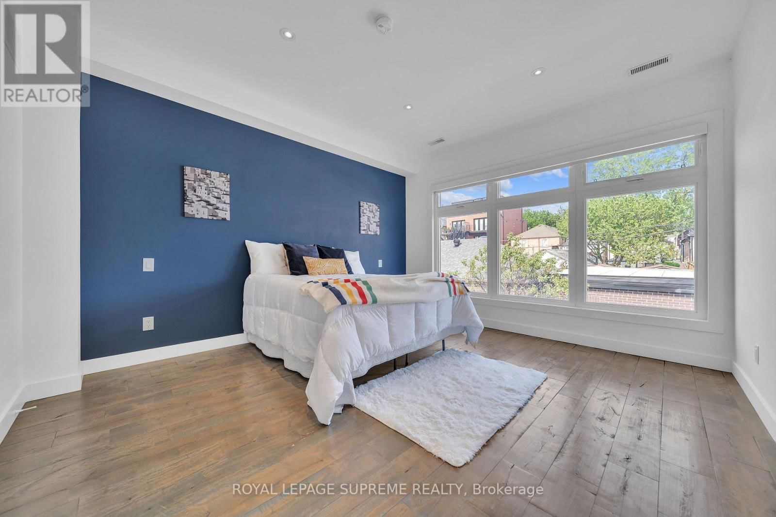 291 GILBERT AVENUE Image 30