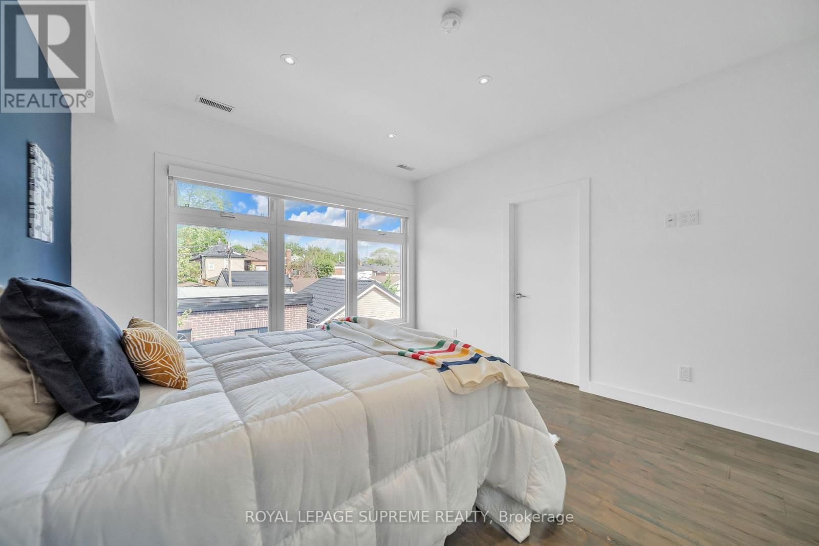 291 GILBERT AVENUE Image 32