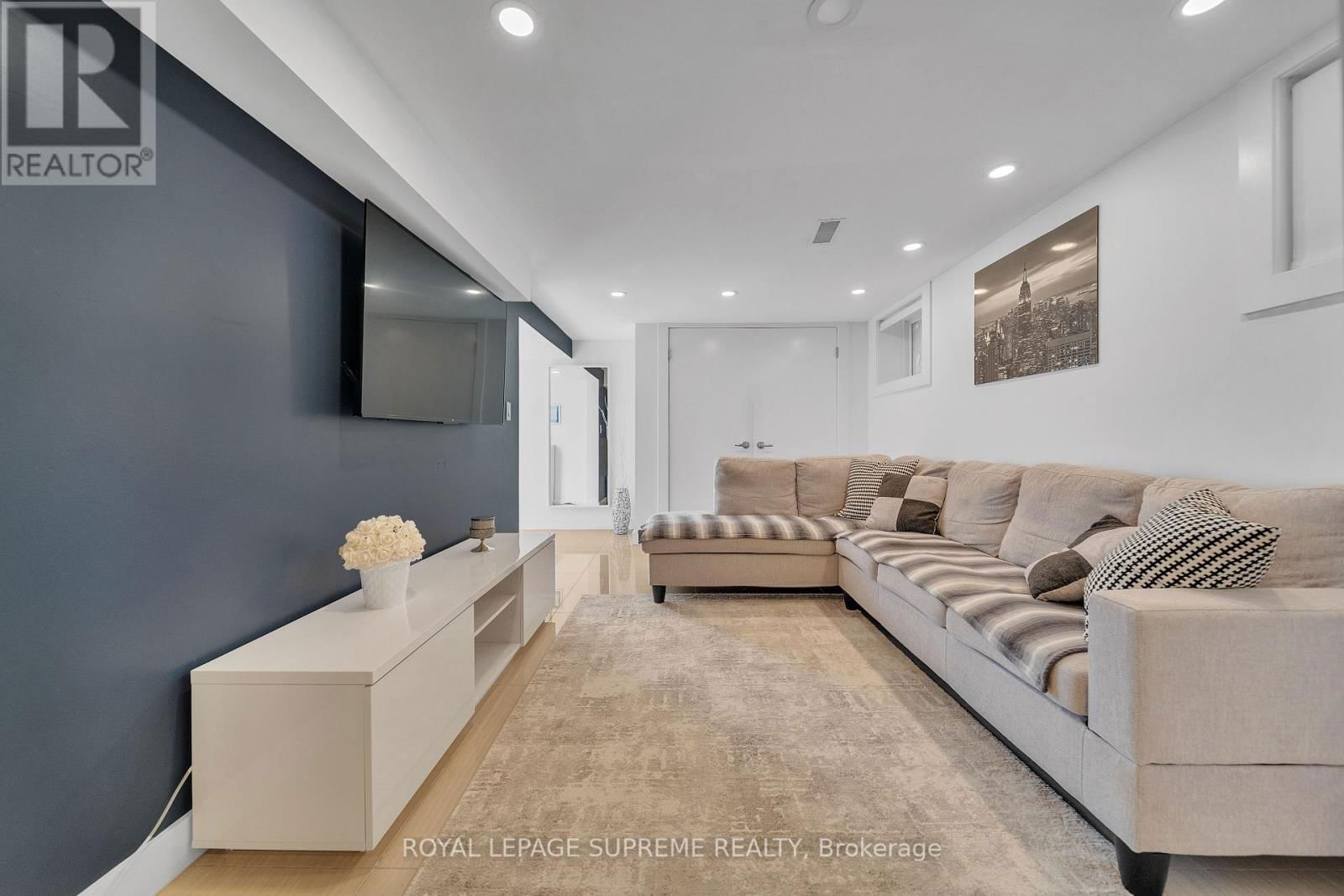 291 GILBERT AVENUE Image 34