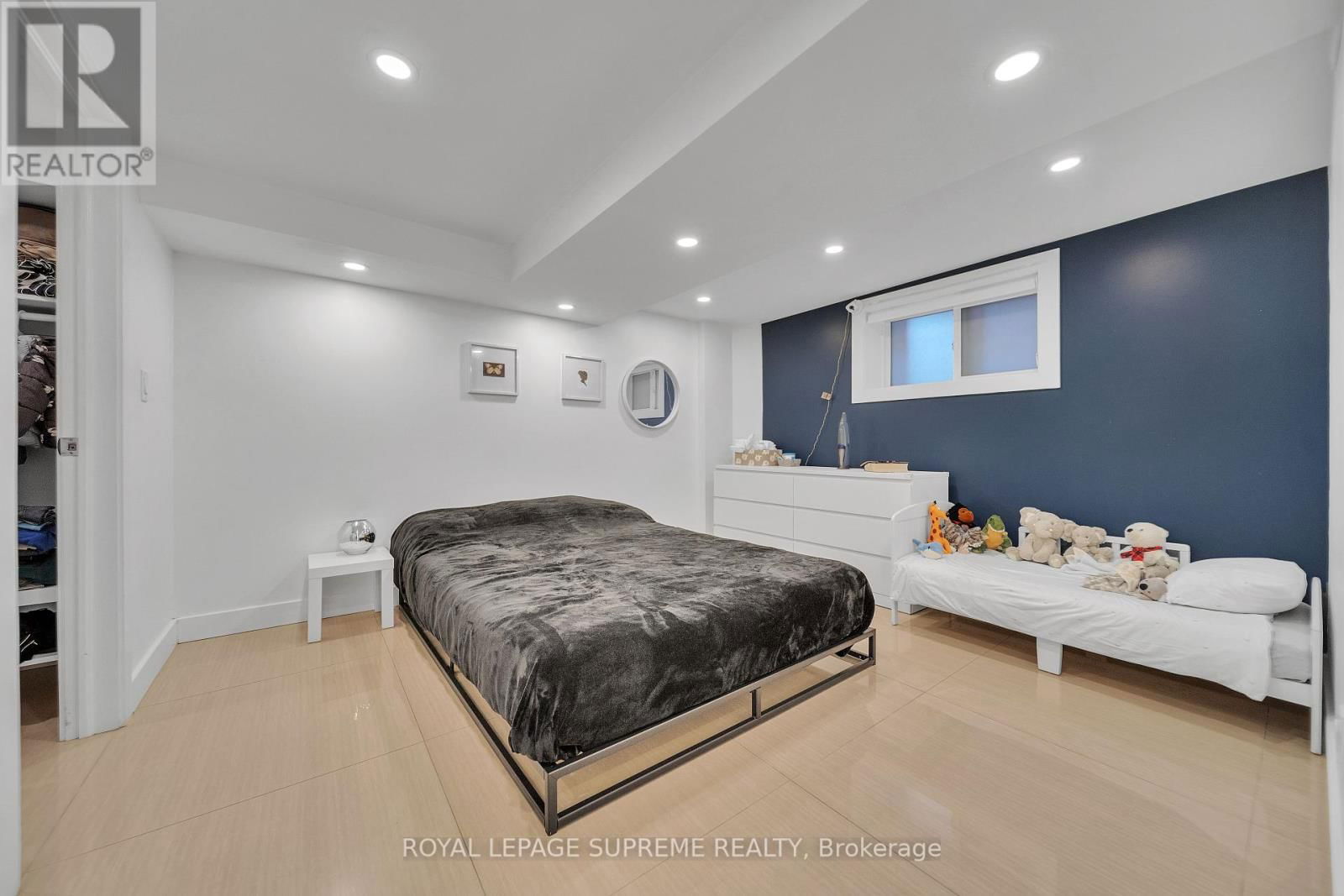 291 GILBERT AVENUE Image 38