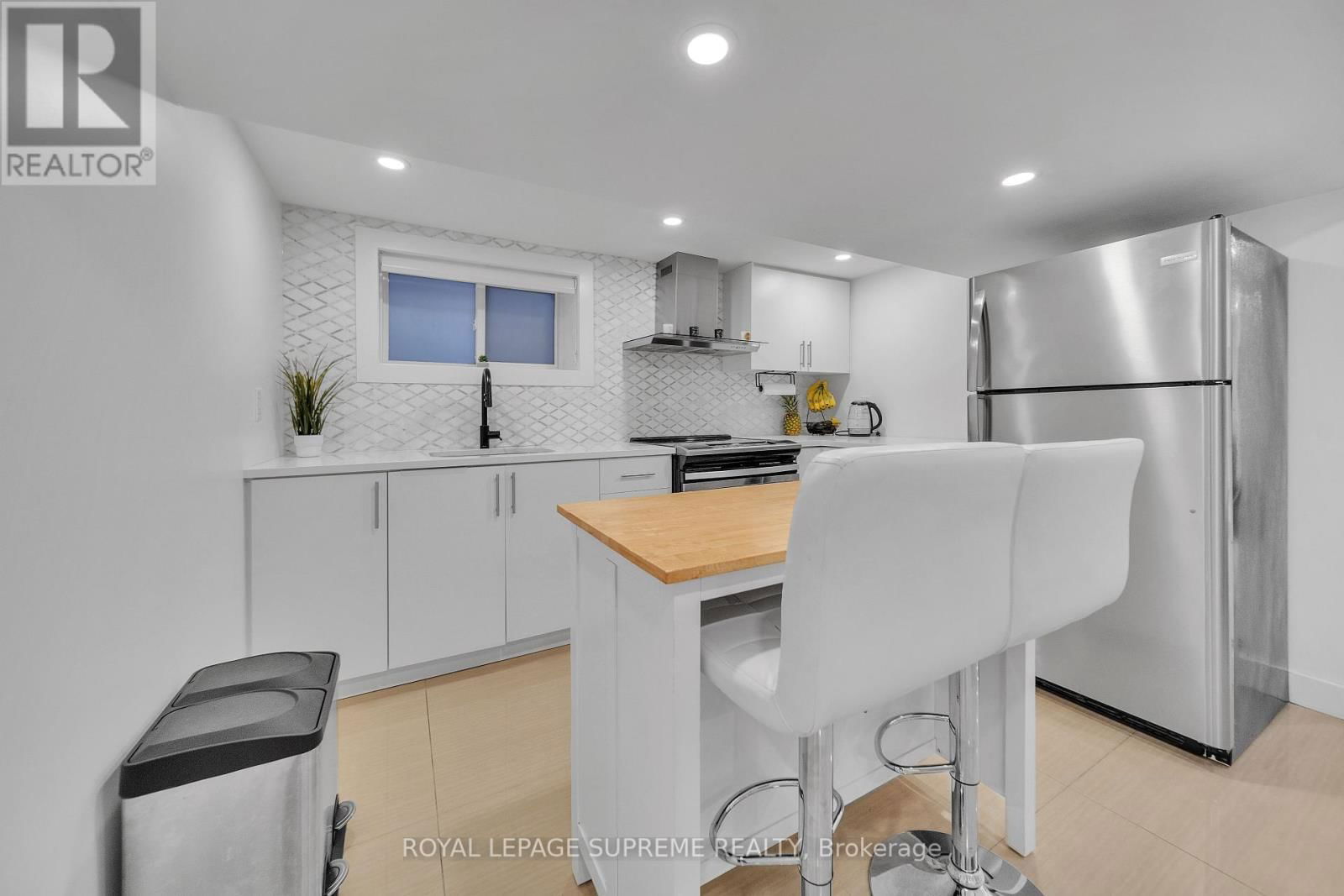 291 GILBERT AVENUE Image 42