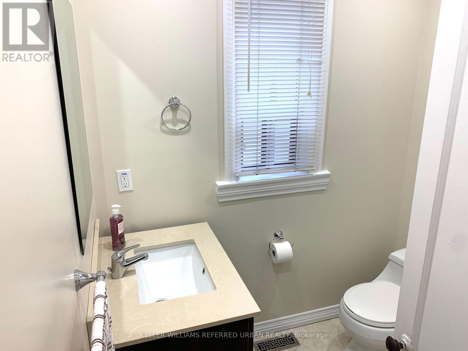 Main - 591 JANE STREET Image 8