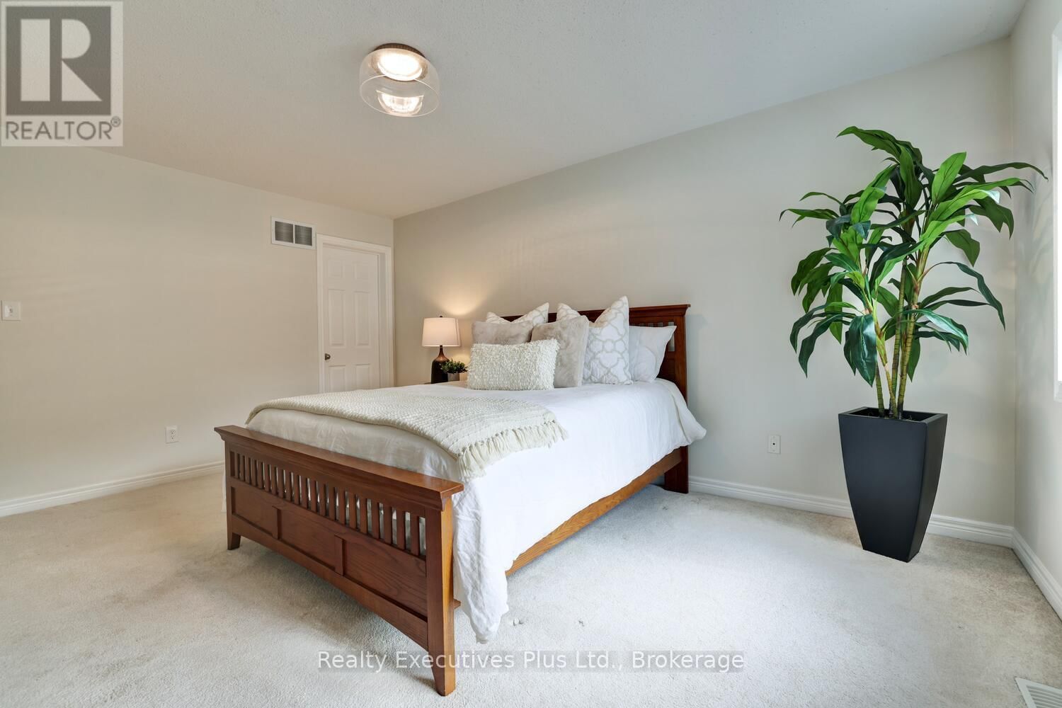 44 - 233 DUSKYWING WAY Image 31