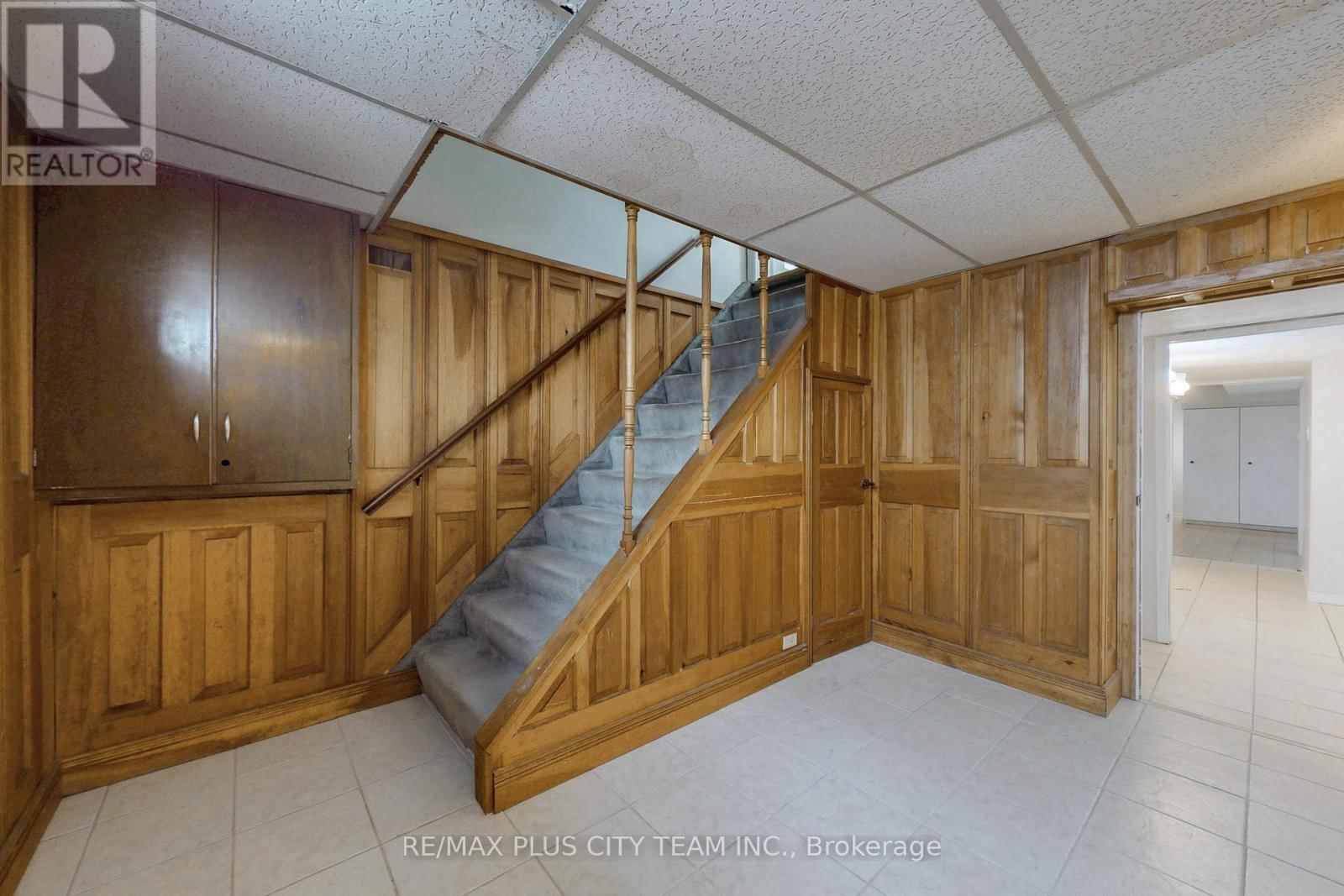 17 HEDGES BOULEVARD Image 21