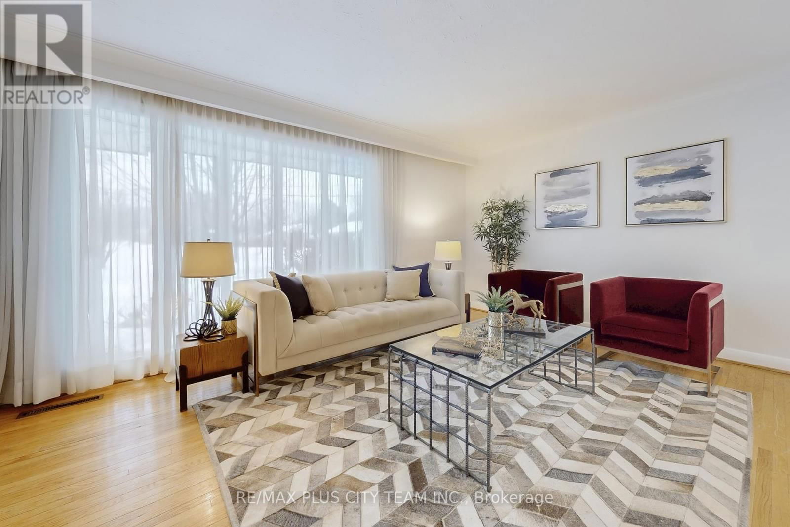 17 HEDGES BOULEVARD Image 3