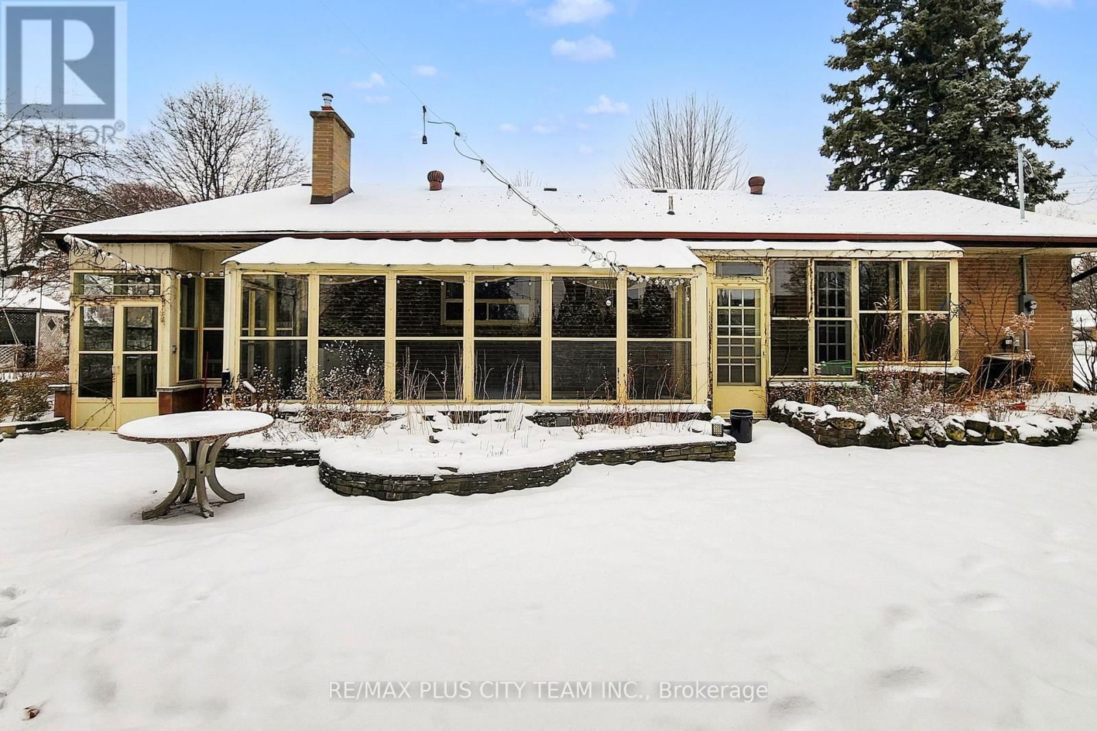 17 HEDGES BOULEVARD Image 41