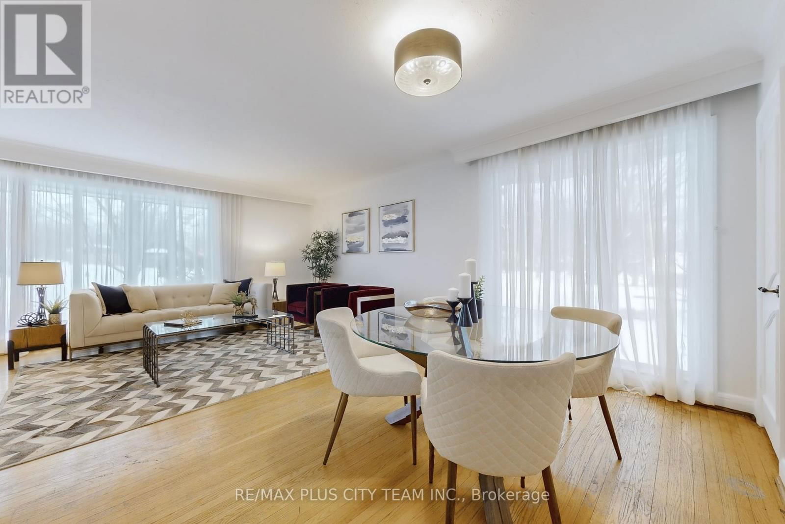 17 HEDGES BOULEVARD Image 5
