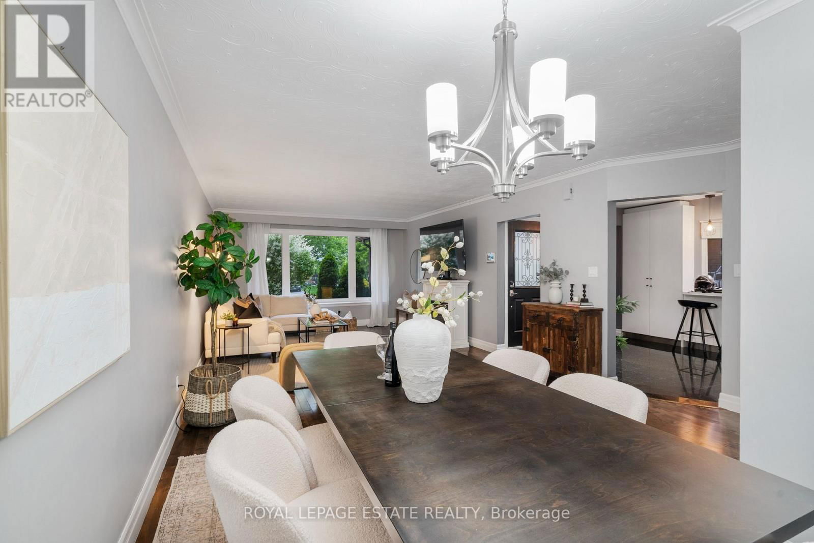 9 DIXINGTON CRESCENT Image 7