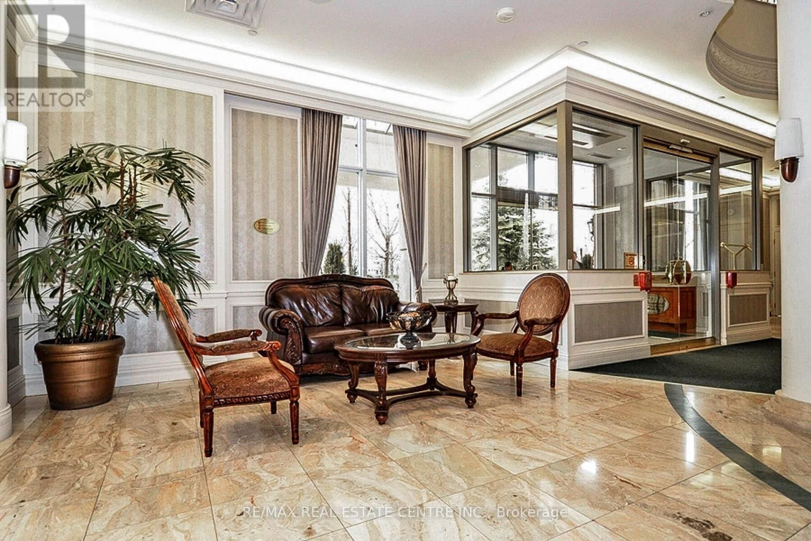 514 - 35 KINGSBRIDGE GARDEN CIRCLE Image 31