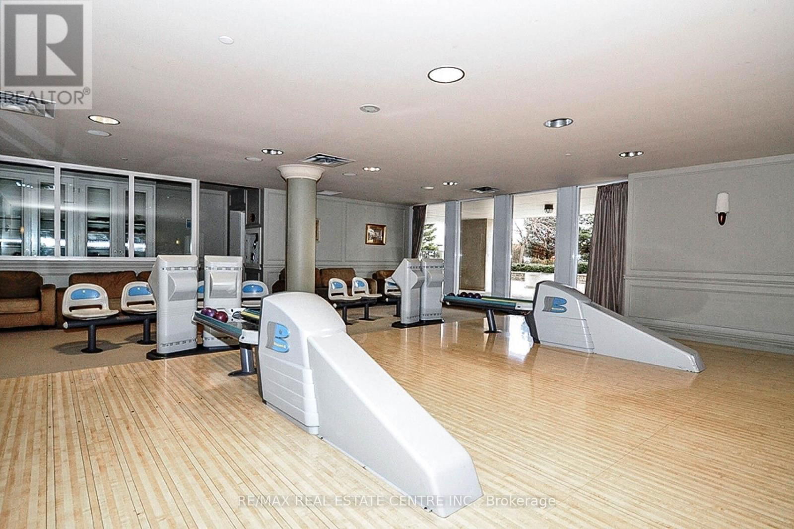 514 - 35 KINGSBRIDGE GARDEN CIRCLE Image 36