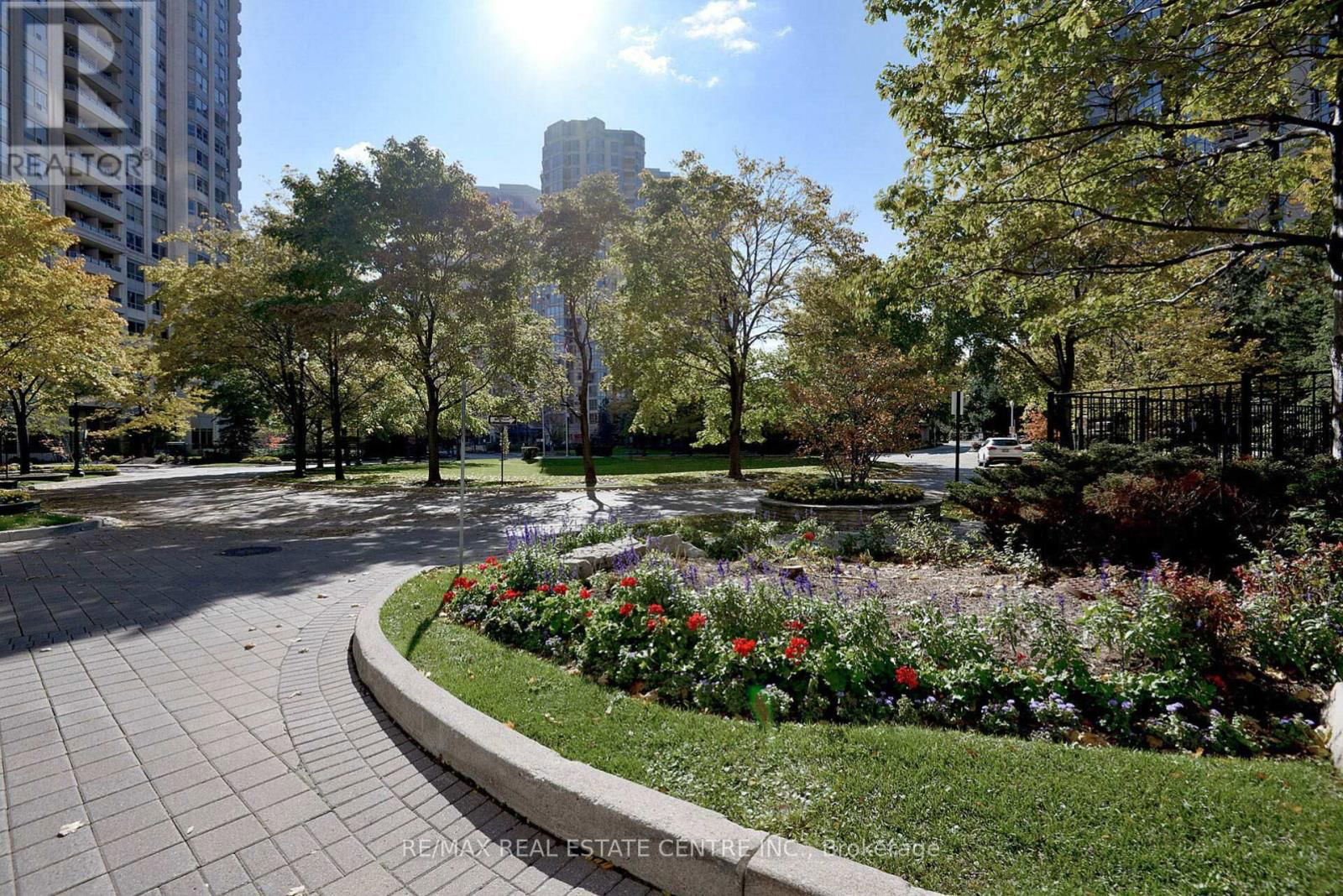 514 - 35 KINGSBRIDGE GARDEN CIRCLE Image 49