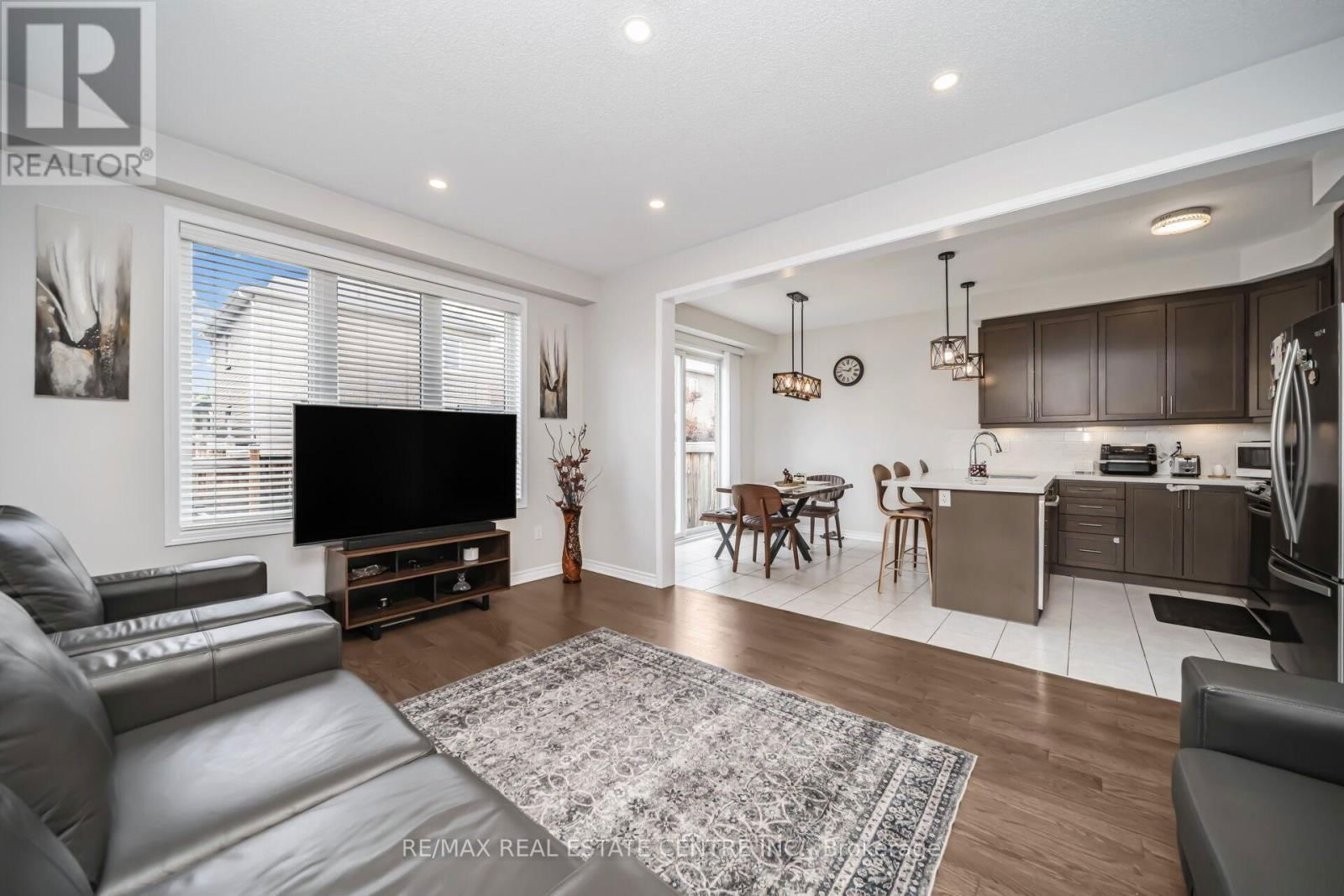 343 EMMETT LANDING Image 13