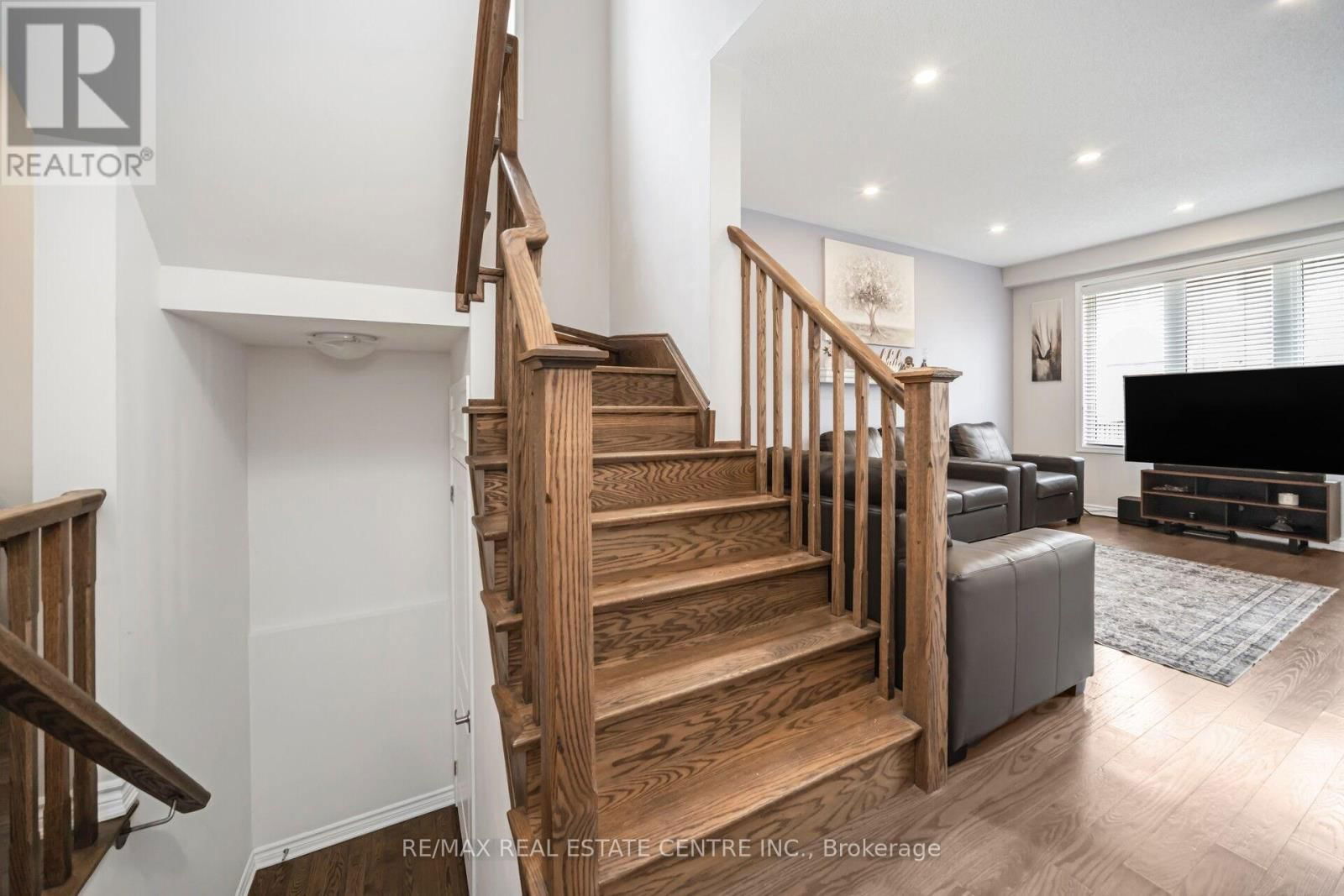 343 EMMETT LANDING Image 20