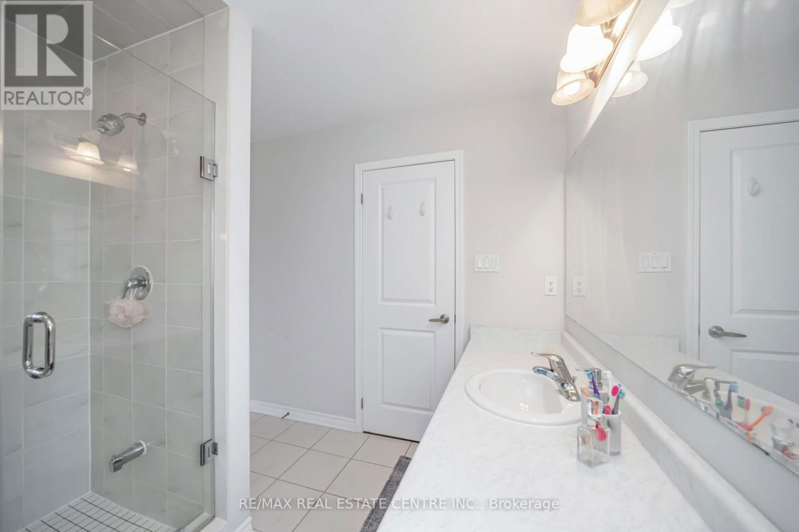 343 EMMETT LANDING Image 26
