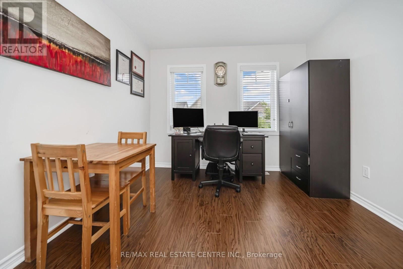 343 EMMETT LANDING Image 32