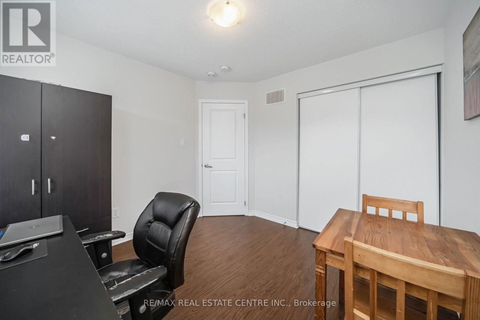 343 EMMETT LANDING Image 33