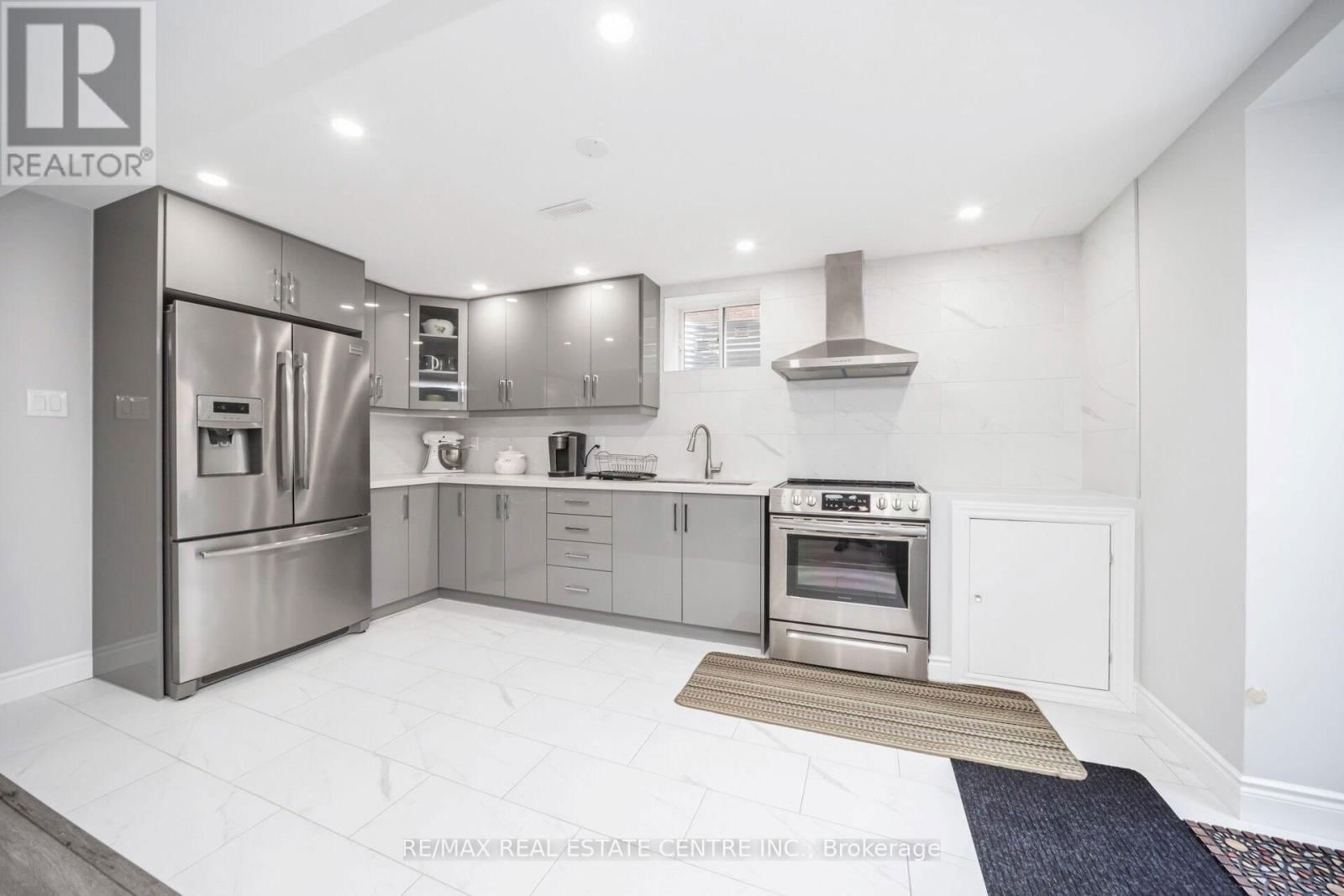 343 EMMETT LANDING Image 38