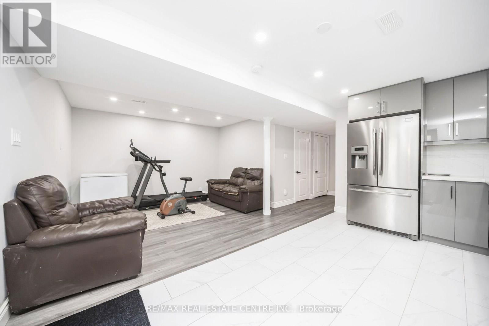 343 EMMETT LANDING Image 40
