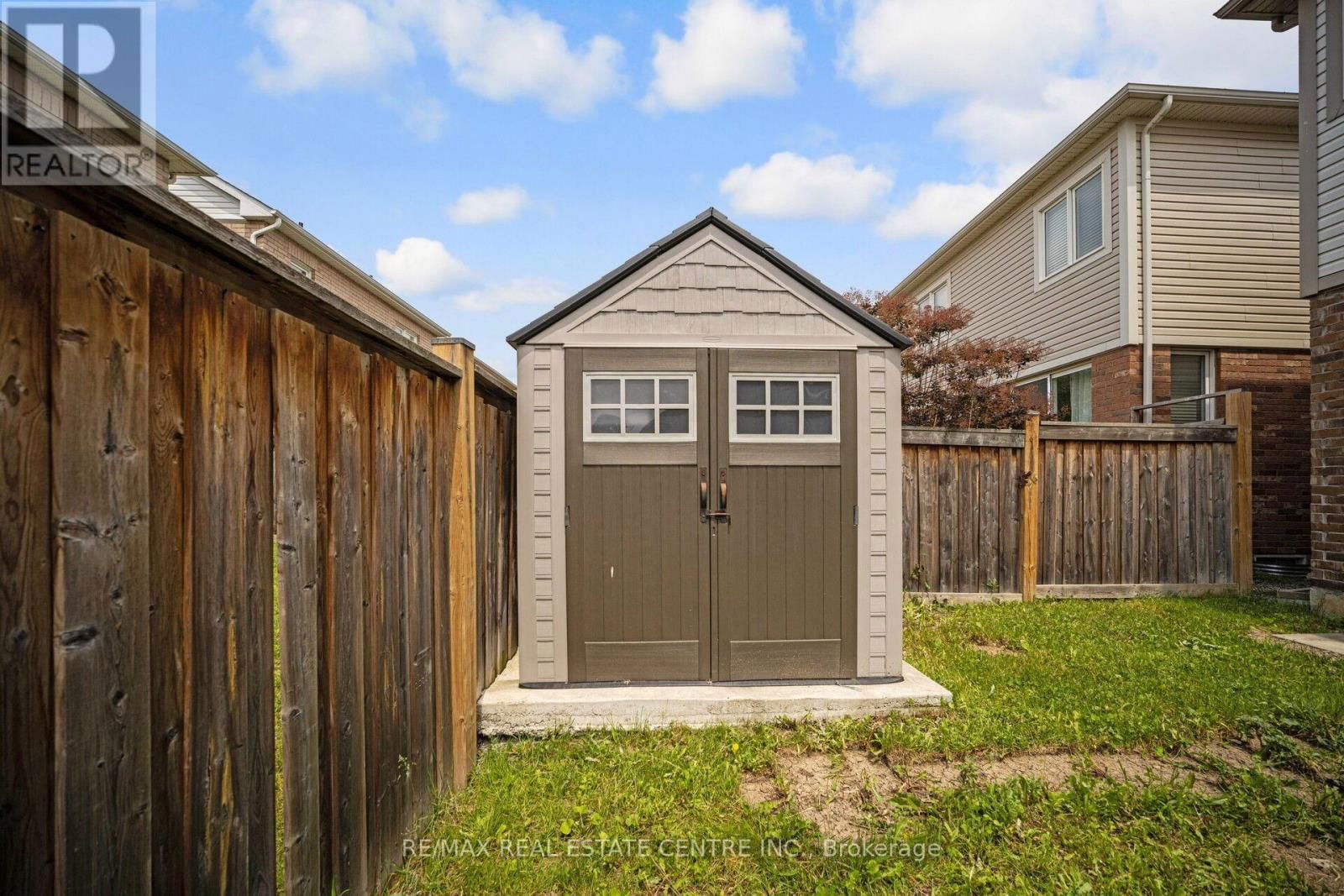 343 EMMETT LANDING Image 47