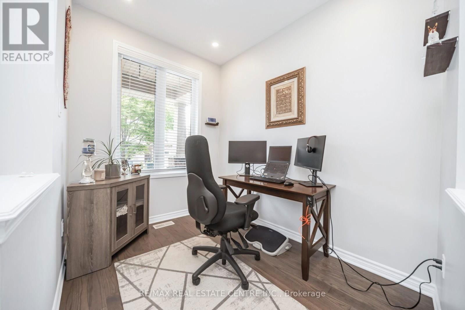 343 EMMETT LANDING Image 6