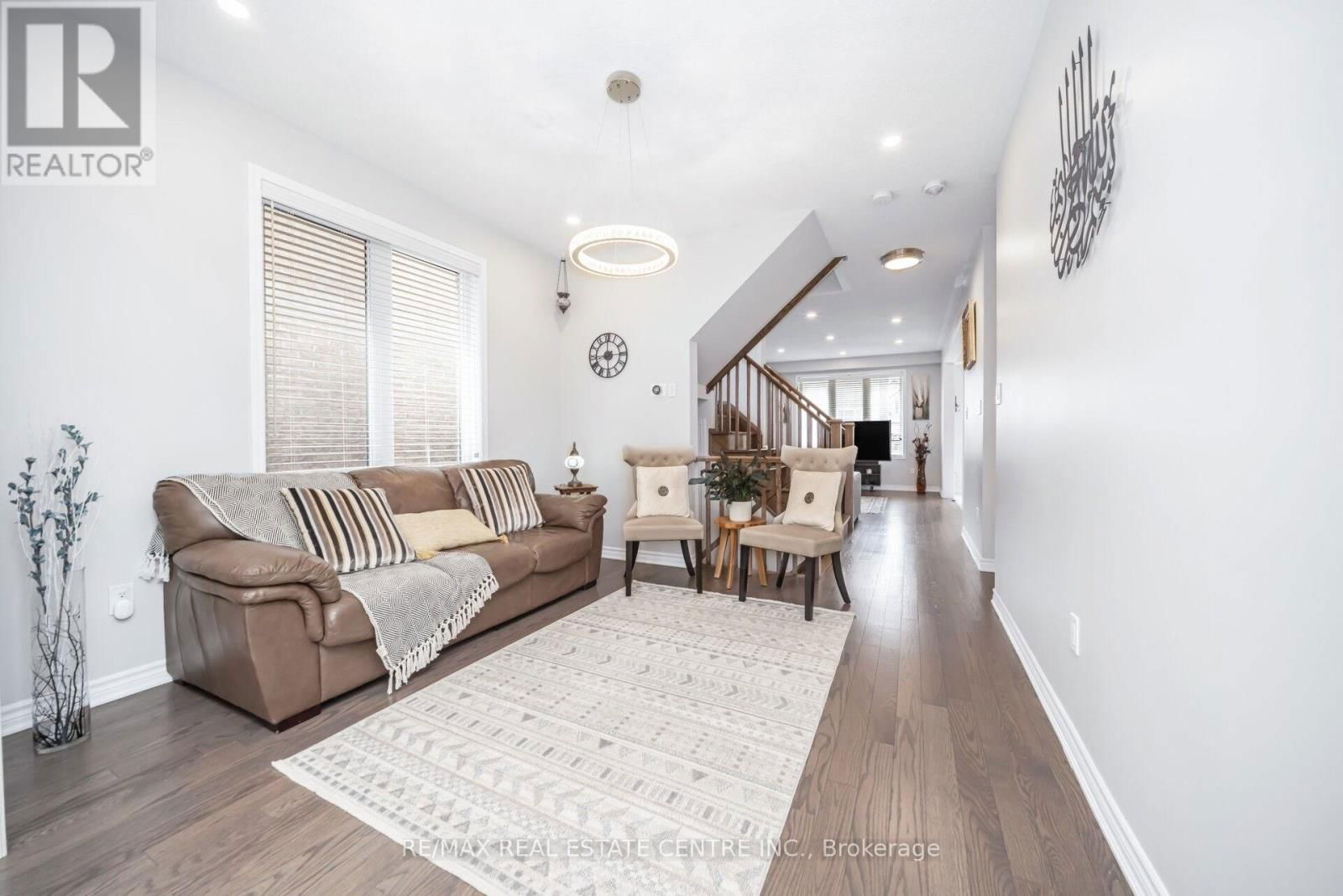 343 EMMETT LANDING Image 7