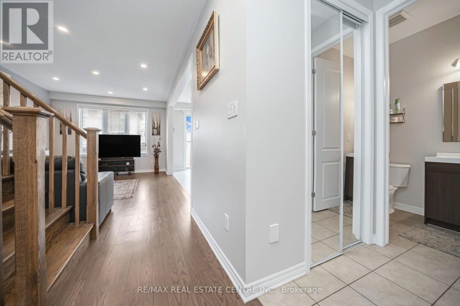 343 EMMETT LANDING Image 9