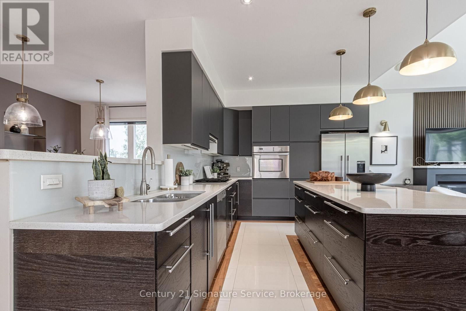 24 JOYMAR DRIVE Image 21