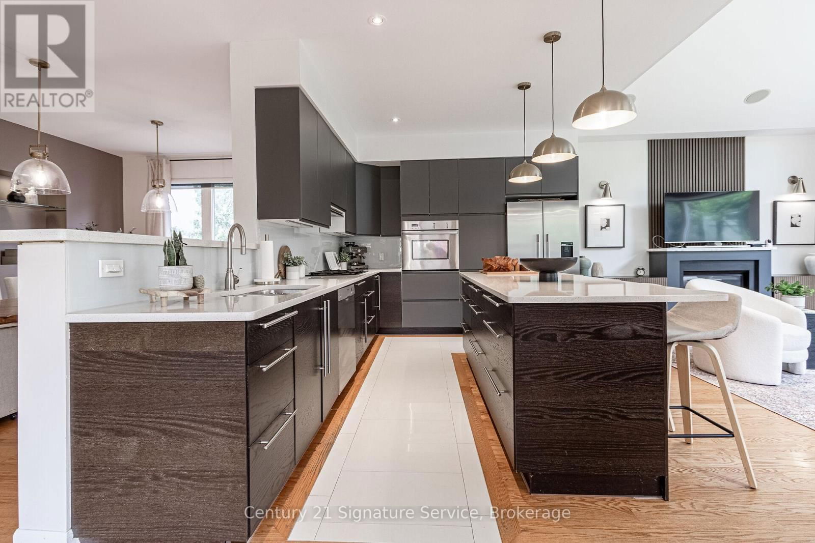 24 JOYMAR DRIVE Image 23