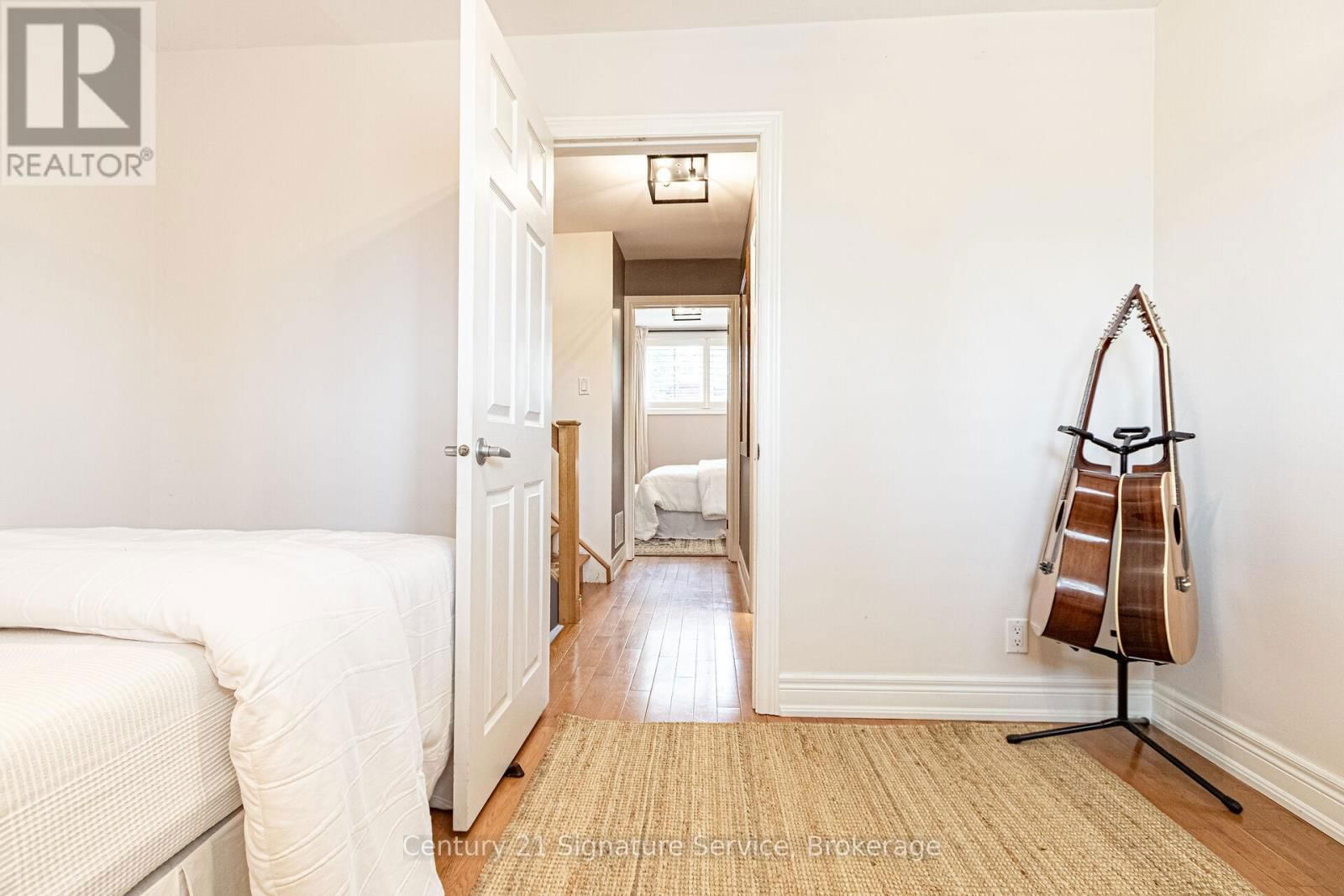 24 JOYMAR DRIVE Image 37