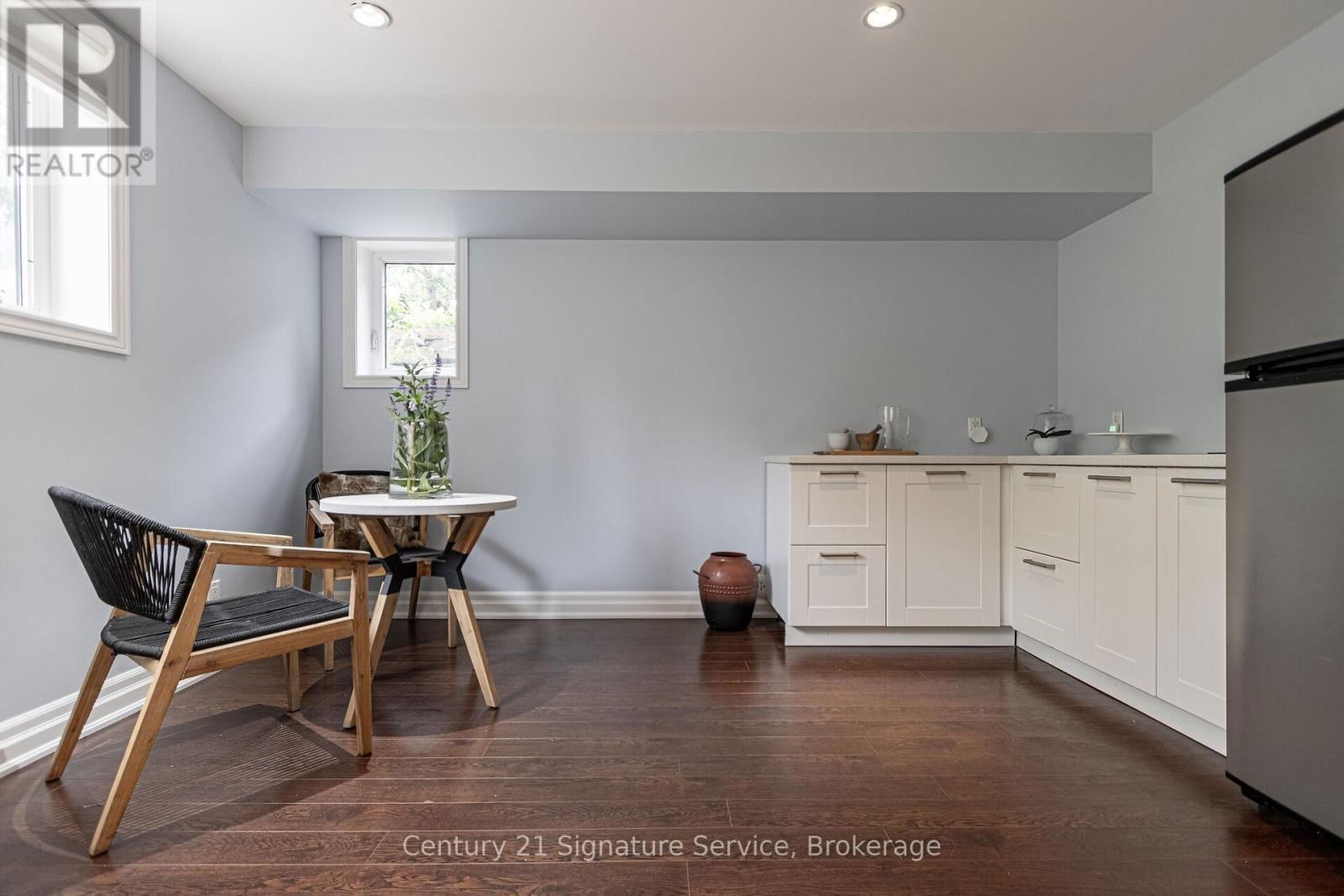 24 JOYMAR DRIVE Image 40